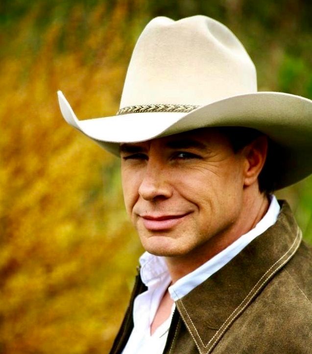 Feature: THE COMPOSERS SHOWCASE OF LAS VEGAS Celebrates 20 Years This Month  Image