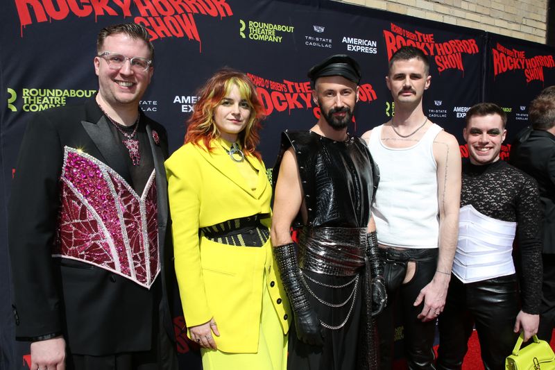 Photos: THE ROCKY HORROR SHOW Cast Struts the Red Carpet on Opening Night — photo 9 of 55