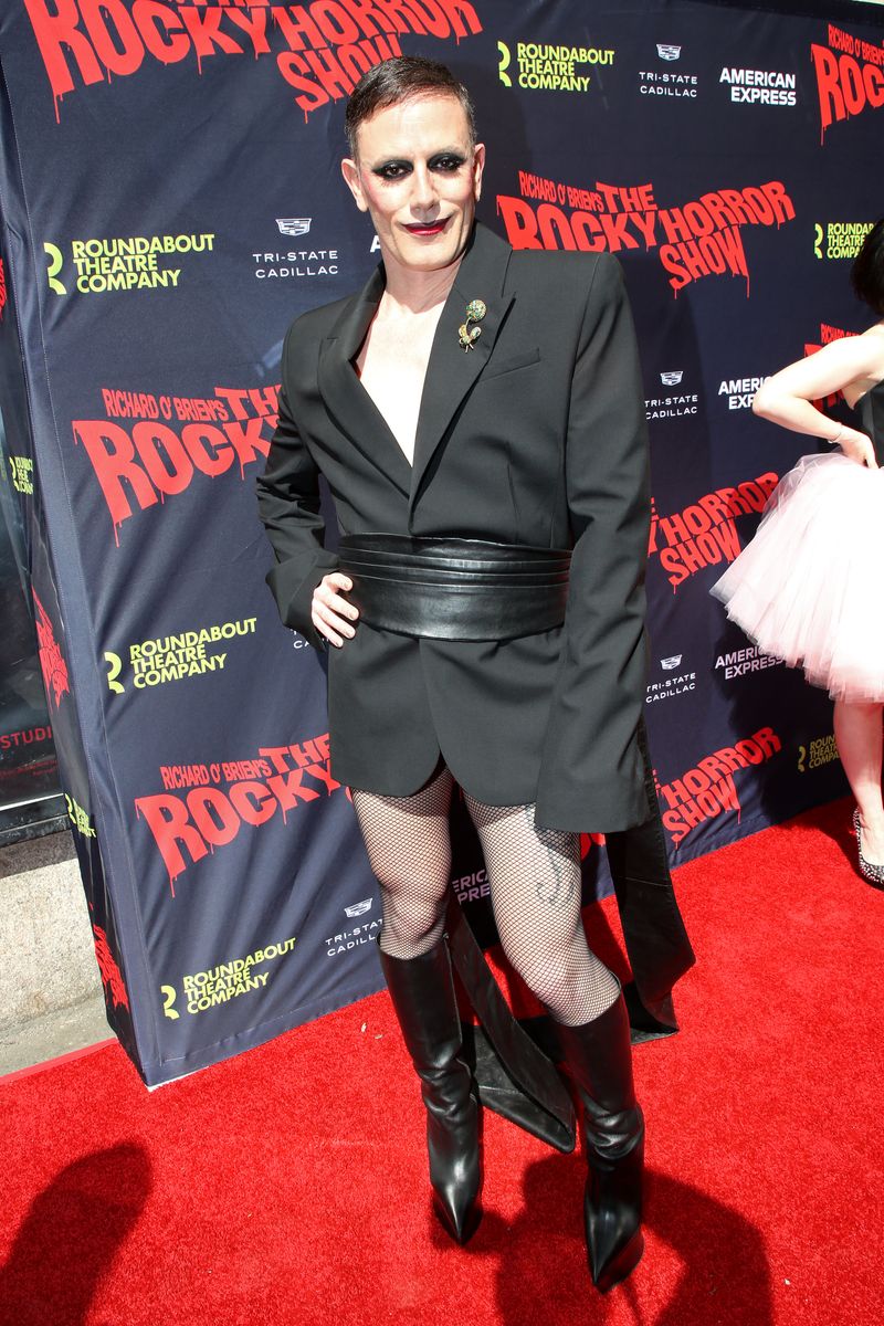 Photos: THE ROCKY HORROR SHOW Cast Struts the Red Carpet on Opening Night — photo 34 of 55
