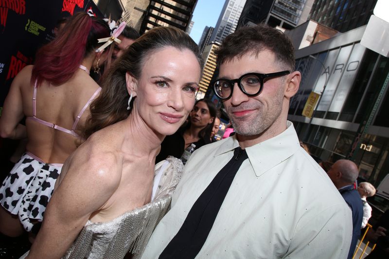 Photos: THE ROCKY HORROR SHOW Cast Struts the Red Carpet on Opening Night — photo 46 of 55