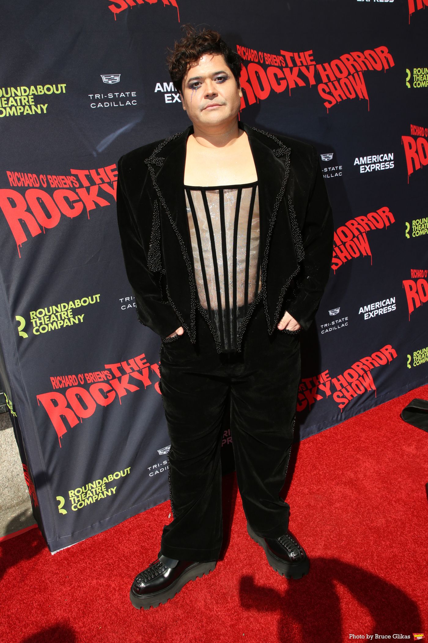 Photos: THE ROCKY HORROR SHOW Cast Struts the Red Carpet on Opening Night  Image