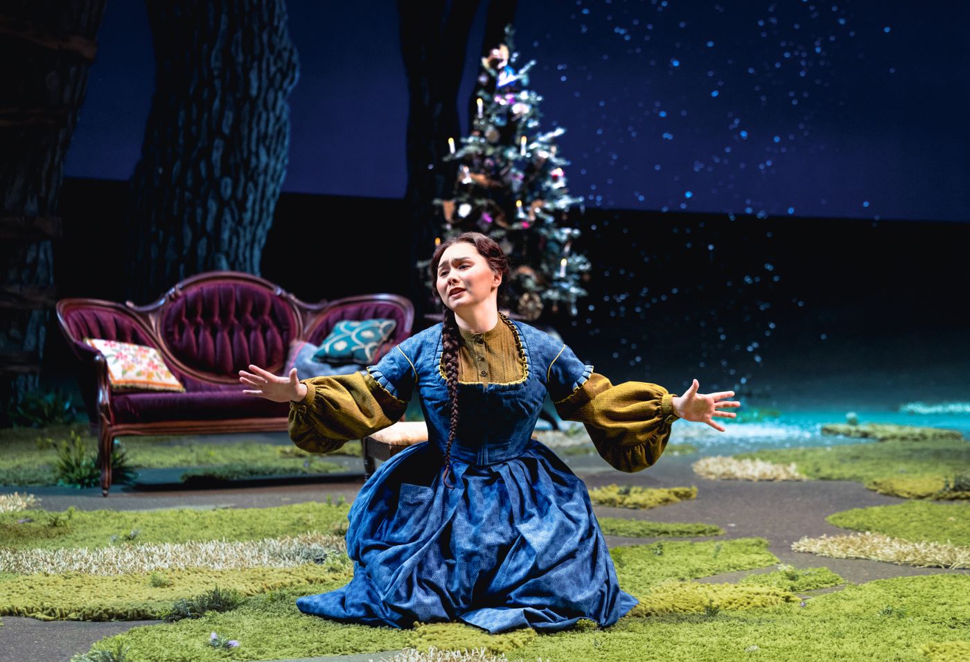 Review: LOUISA MAY ALCOTT'S LITTLE WOMEN at Guthrie Theater  Image