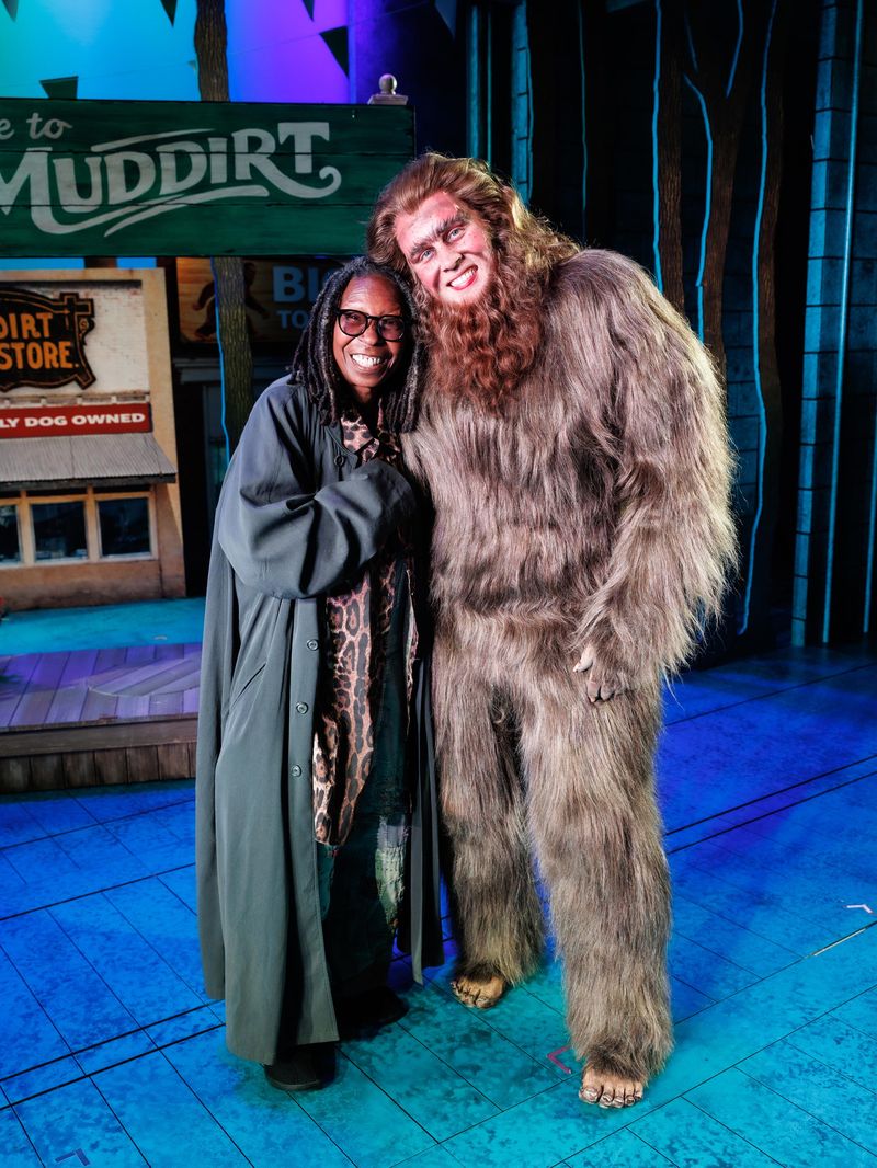Photos: Whoopi Goldberg Stops By BIGFOOT! At New York City Center — photo 3 of 4