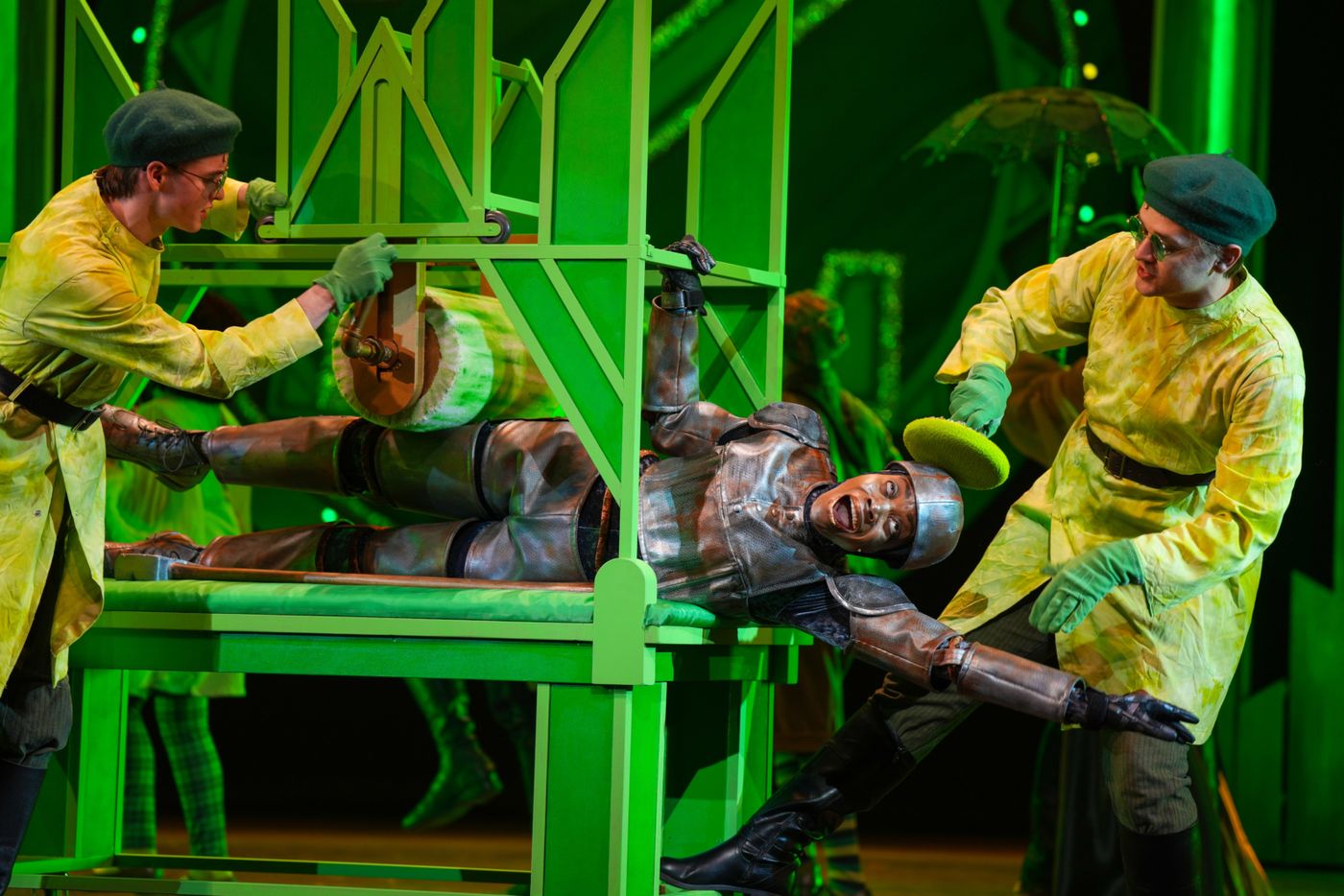 Photos: First Look at THE WIZARD OF OZ at Children’s Theatre Company  Image