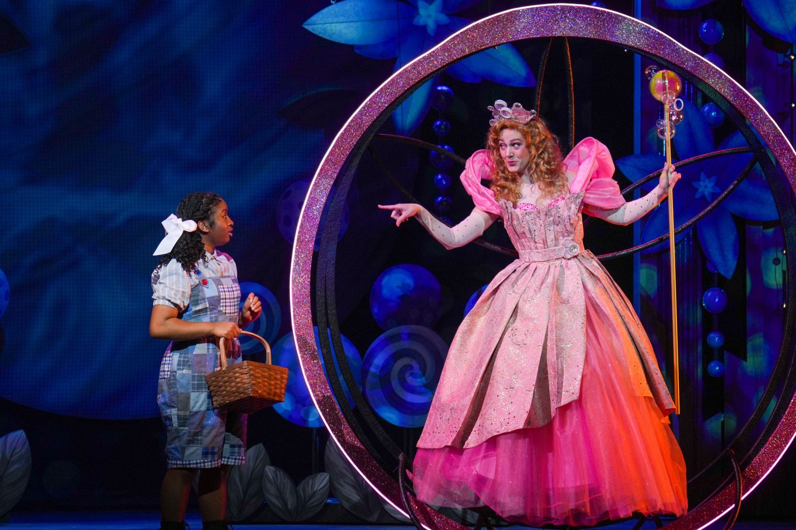 Photos: First Look at THE WIZARD OF OZ at Children’s Theatre Company — photo 3 of 16