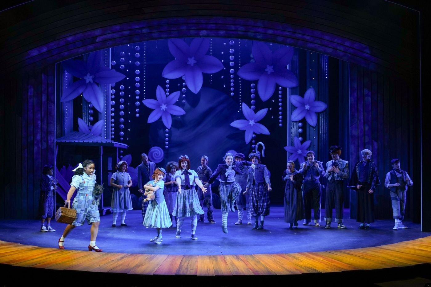 Photos: First Look at THE WIZARD OF OZ at Children’s Theatre Company  Image