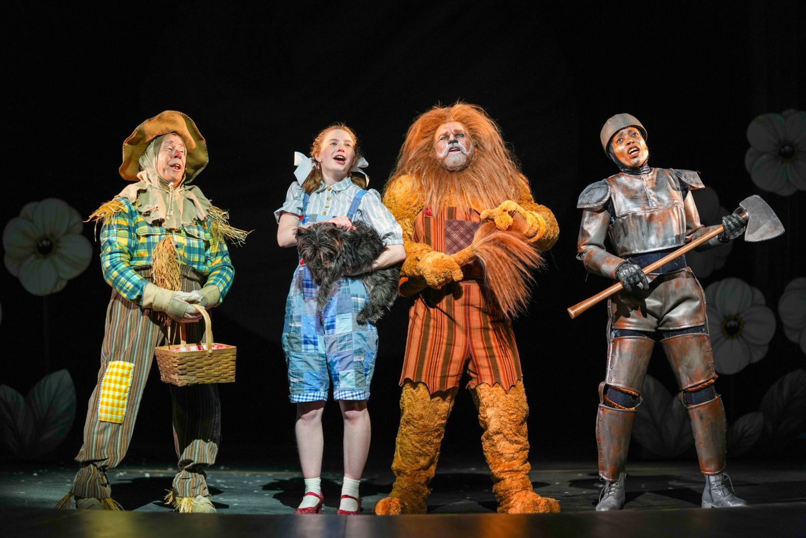 Photos: First Look at THE WIZARD OF OZ at Children’s Theatre Company — photo 7 of 16