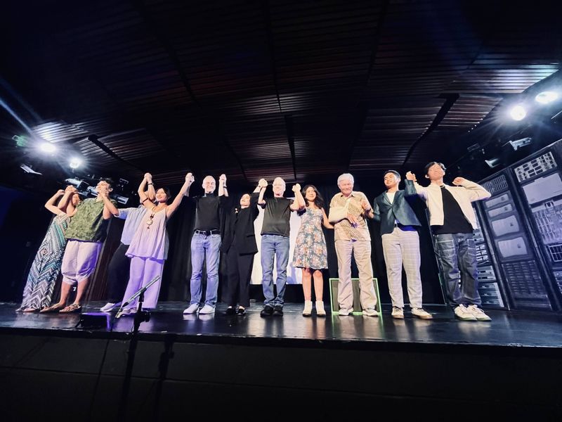 Review: Jakarta Player’s (DIS)CONNECTED: An Authentic View of Modern Human Life Image