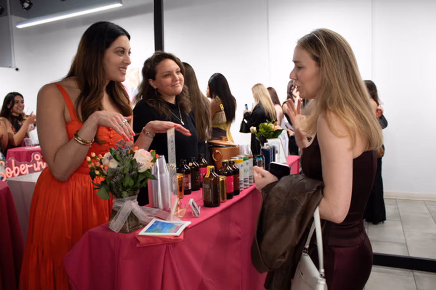 Photos: Girls Inc. of NYC Her Canvas Soirée Raises $46.9K at Mriya Gallery Image