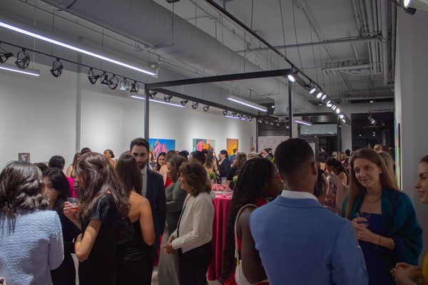 Photos: Girls Inc. of NYC Her Canvas Soirée Raises .9K at Mriya Gallery — photo 11 of 30