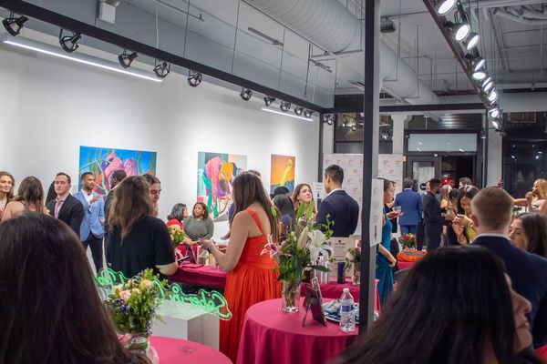 Photos: Girls Inc. of NYC Her Canvas Soirée Raises .9K at Mriya Gallery — photo 12 of 30