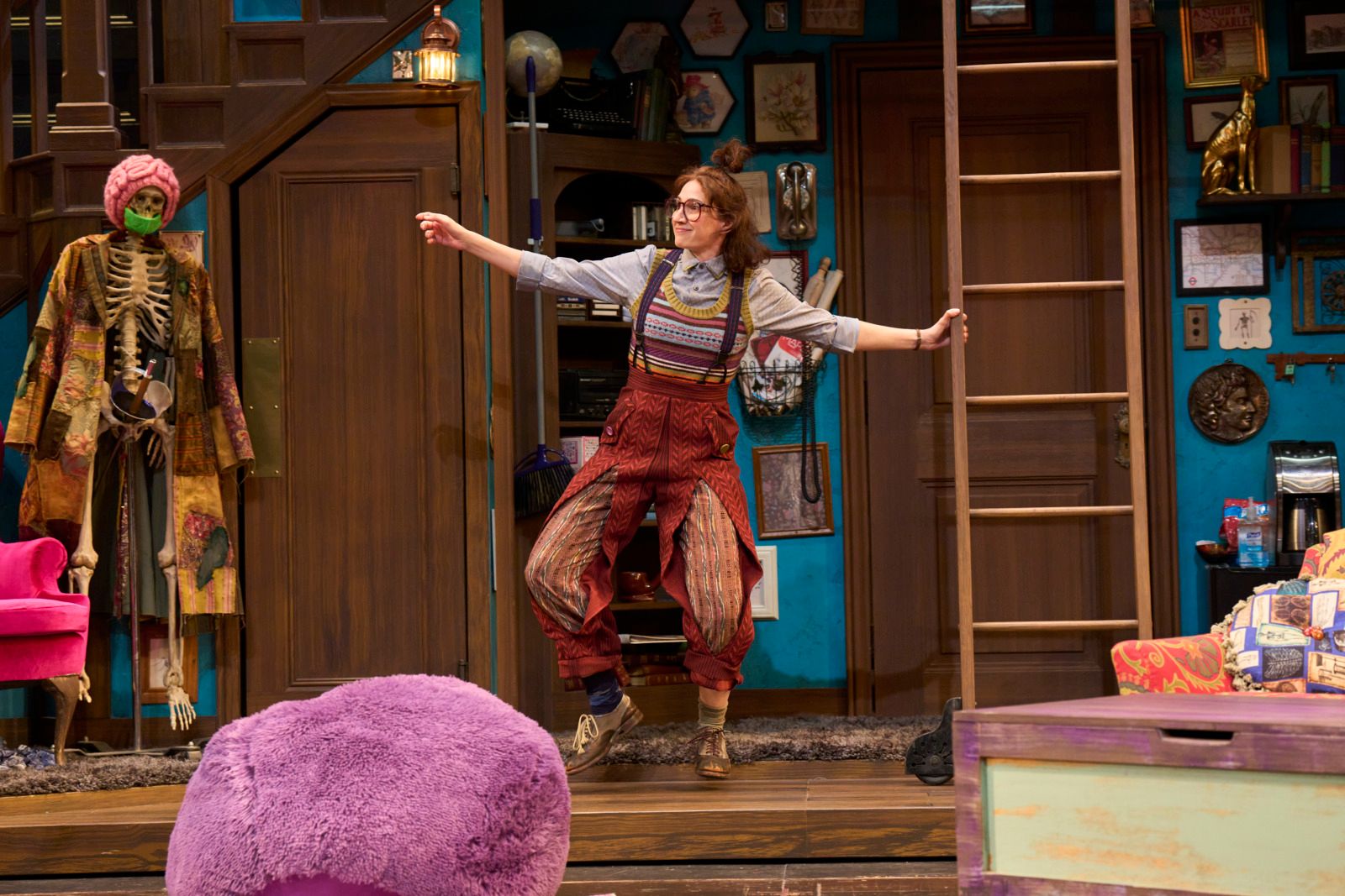 Photos: MS. HOLMES & MS. WATSON - APT. 2B is Now Playing at Great Lakes Theater — photo 4 of 24