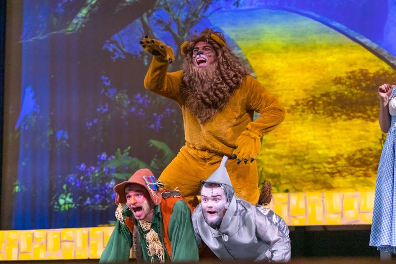 Review: THE WIZARD OF OZ at Hot Springs World Class High School Theater Image