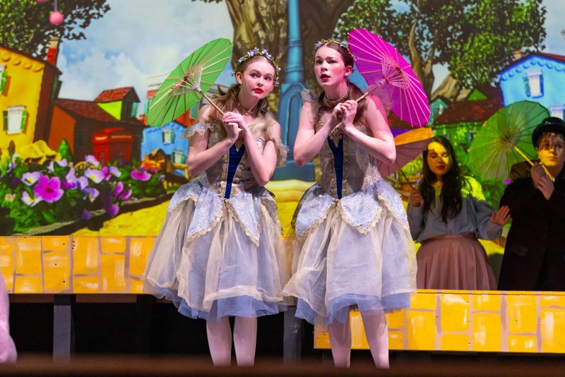 Review: THE WIZARD OF OZ at Hot Springs World Class High School Theater Image