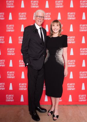 Ted Danson & Mary Steenburgen  Photo