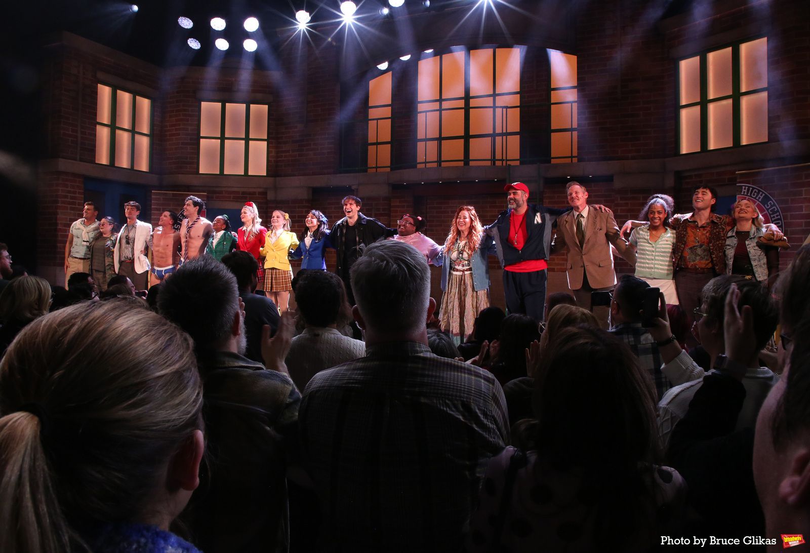 Photos: Lisa Ann Walter, Zan Berube Take First Bows in HEATHERS: THE MUSICAL — photo 10 of 44