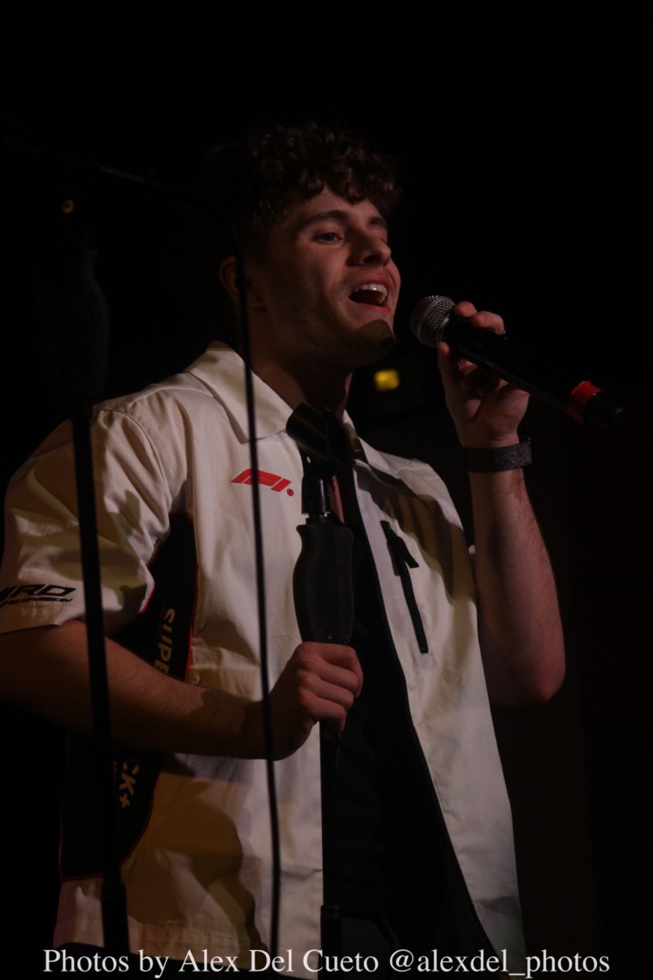 Review: YOURS TRULY, ARIANA GRANDE Ignites The Green Room 42 with Powerful Vocals  Image