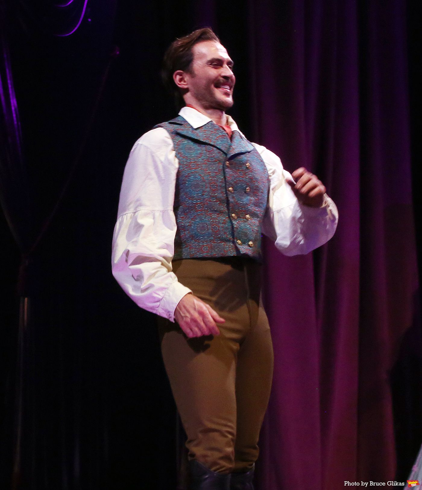 Photos: Maya Rudolph Takes First Bows in OH, MARY!  Image