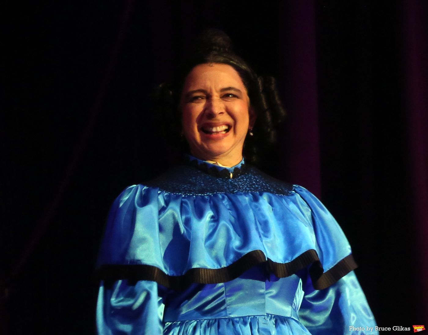 Photos: Maya Rudolph Takes First Bows in OH, MARY!  Image