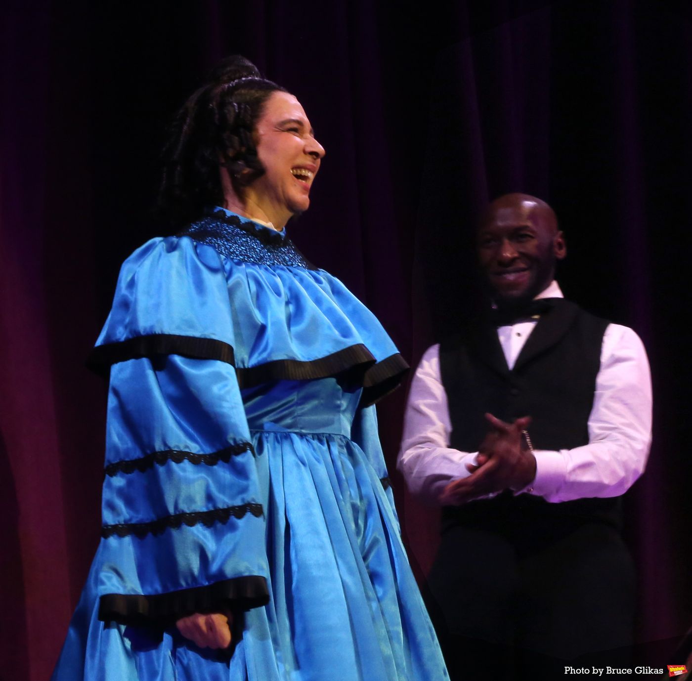 Photos: Maya Rudolph Takes First Bows in OH, MARY!  Image