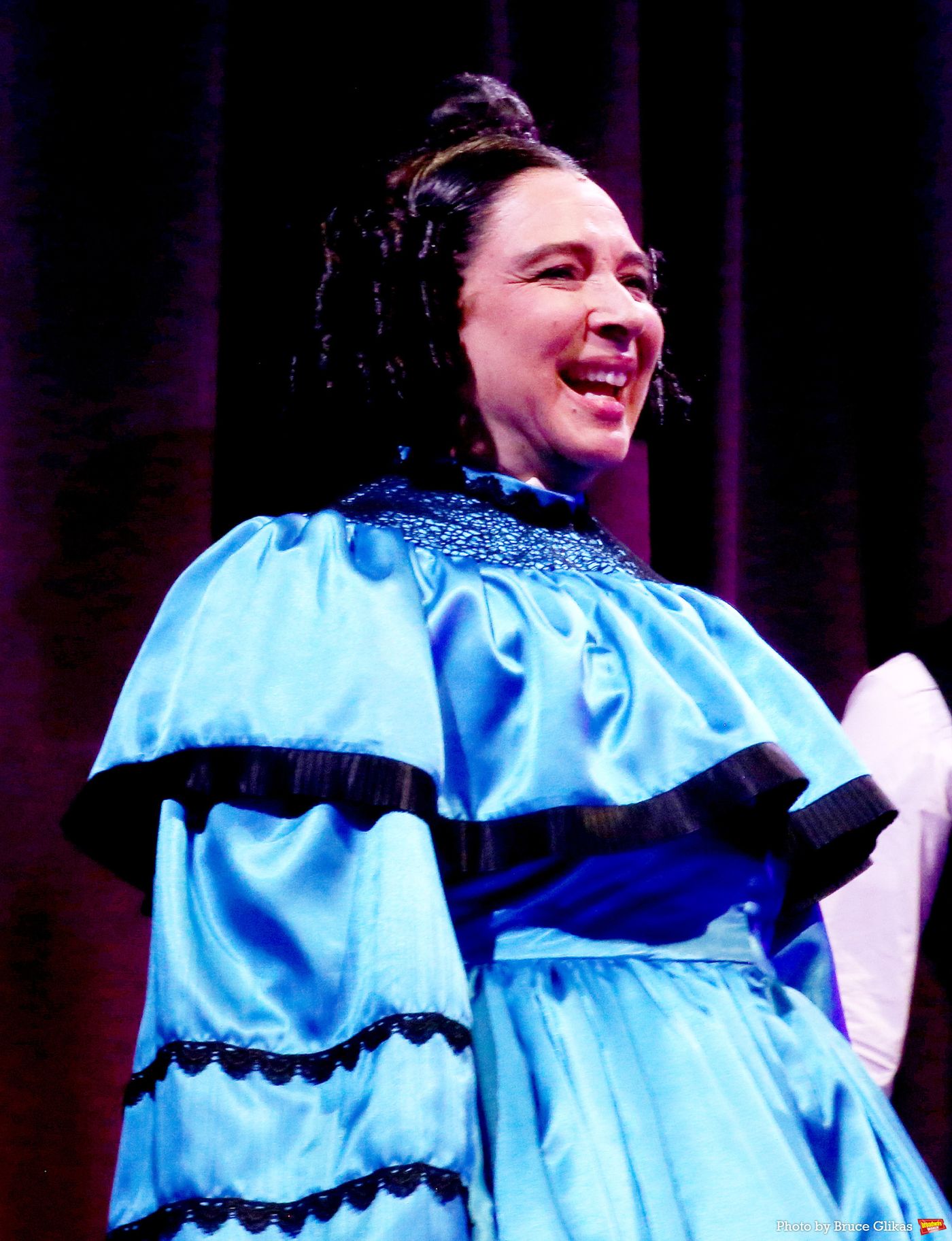Photos: Maya Rudolph Takes First Bows in OH, MARY!  Image