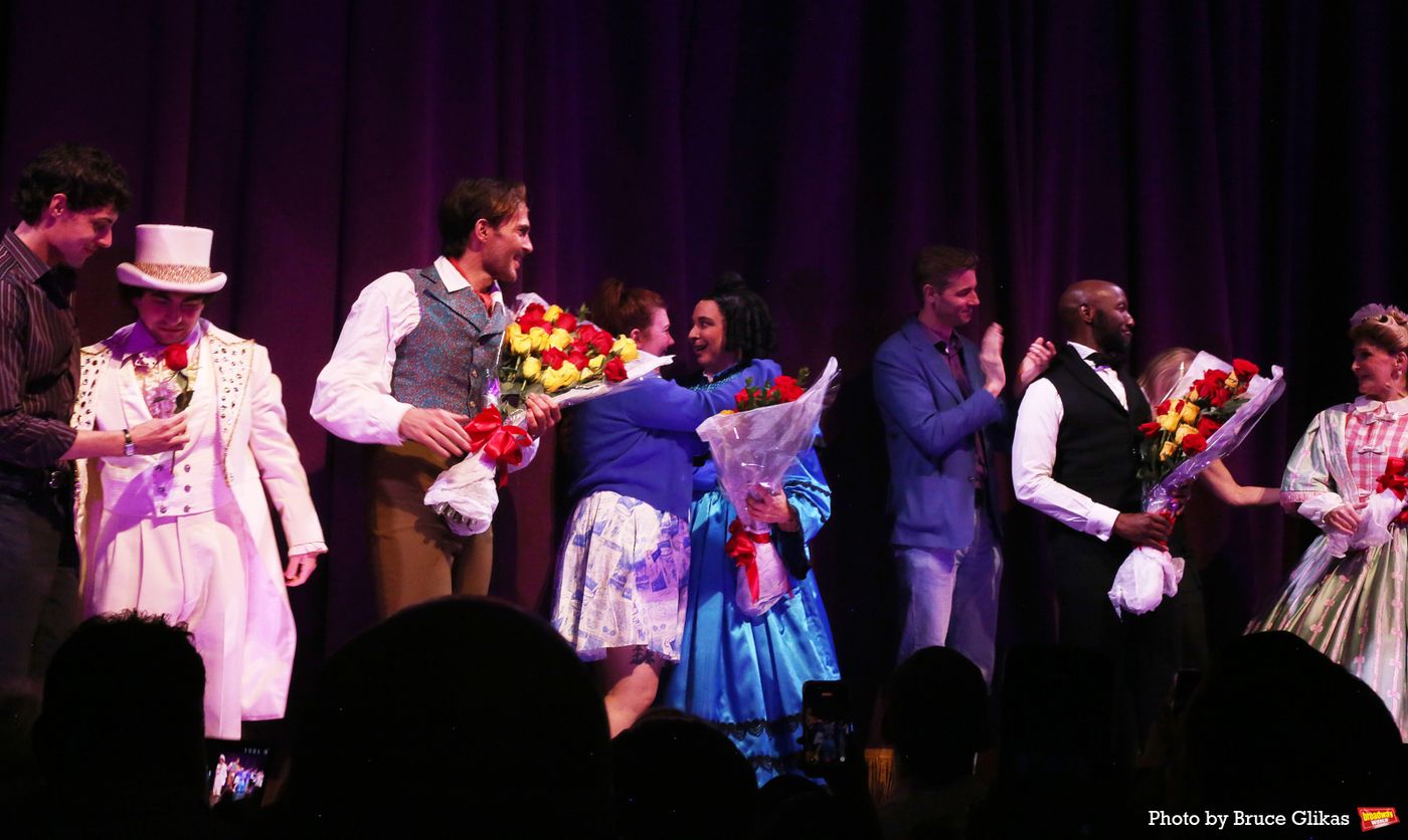 Photos: Maya Rudolph Takes First Bows in OH, MARY!  Image