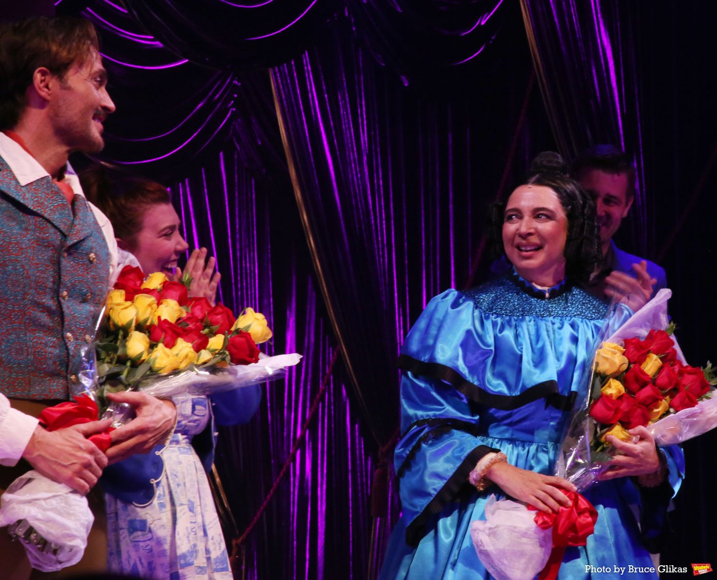 Photos: Maya Rudolph Takes First Bows in OH, MARY!  Image