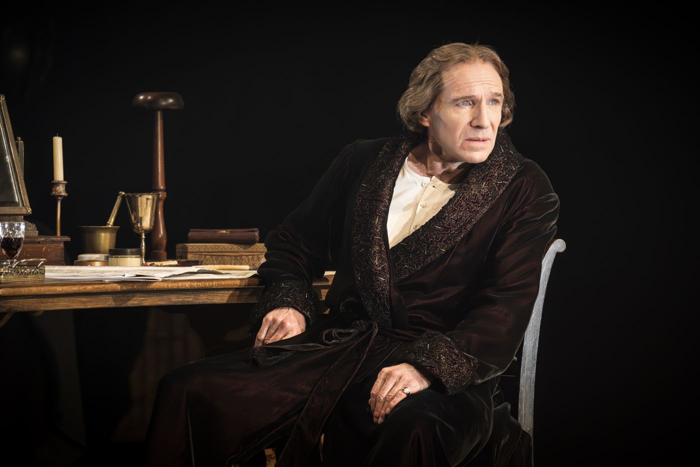 Photos: Ralph Fiennes and Miranda Raison in GRACE PERVADES at the Theatre Royal Haymarket  Image