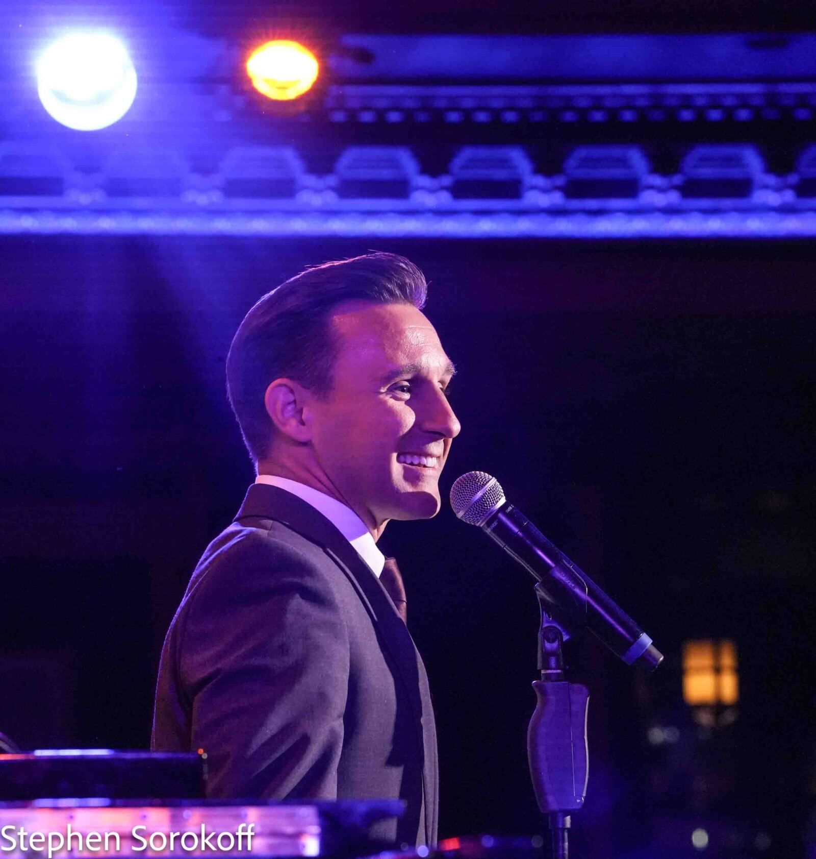 Review: Nicolas King Champions Mike Renzi in a Knockout Debut at 54 Below Image