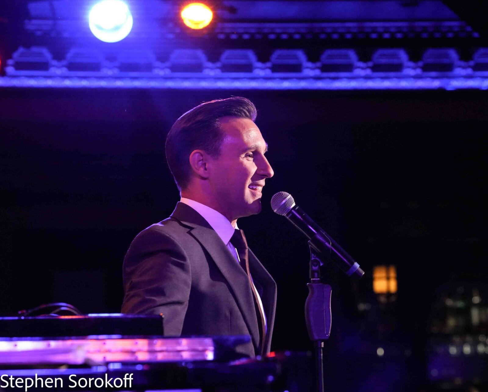Review: Nicolas King Champions Mike Renzi in a Knockout Debut at 54 Below Image