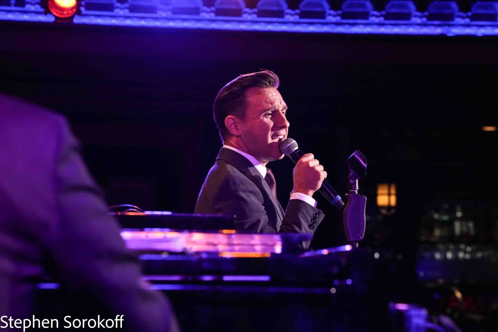 Review: Nicolas King Champions Mike Renzi in a Knockout Debut at 54 Below Image