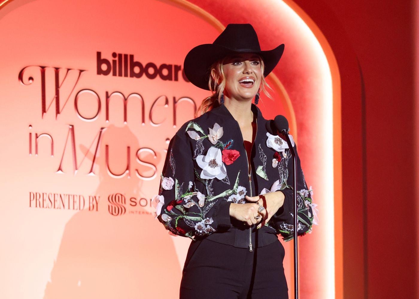 Photos: KPOP DEMON HUNTERS Stars, Laufey & More at Billboard Women In Music 2026  Image