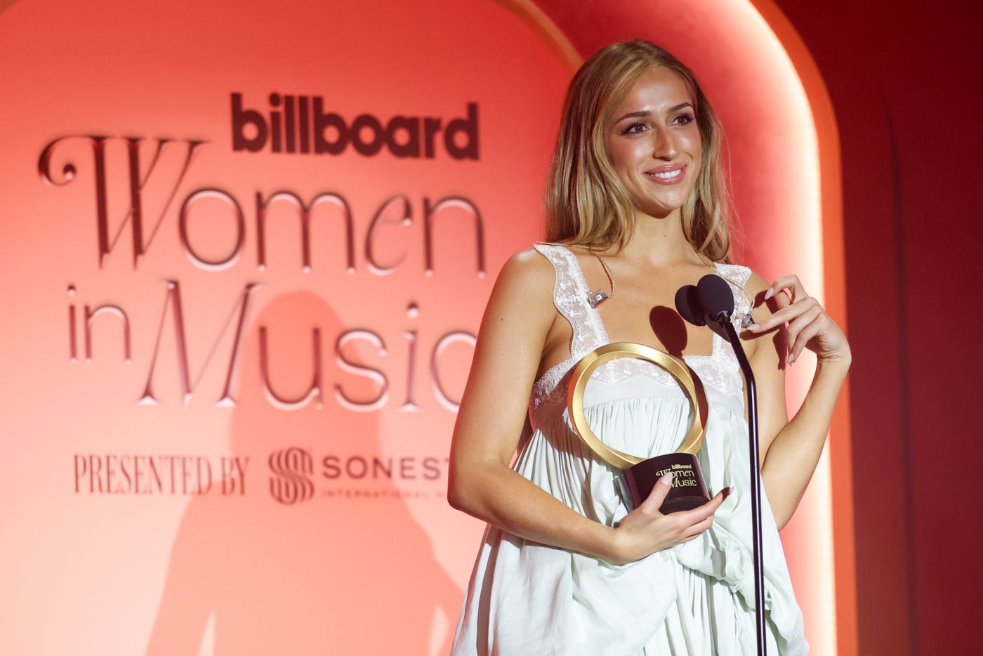 Photos: KPOP DEMON HUNTERS Stars, Laufey & More at Billboard Women In Music 2026  Image