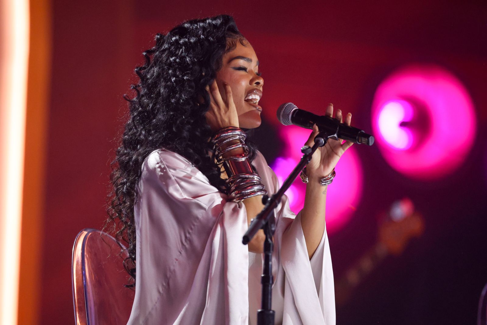 Photos: KPOP DEMON HUNTERS Stars, Laufey & More at Billboard Women In Music 2026 — photo 30 of 37