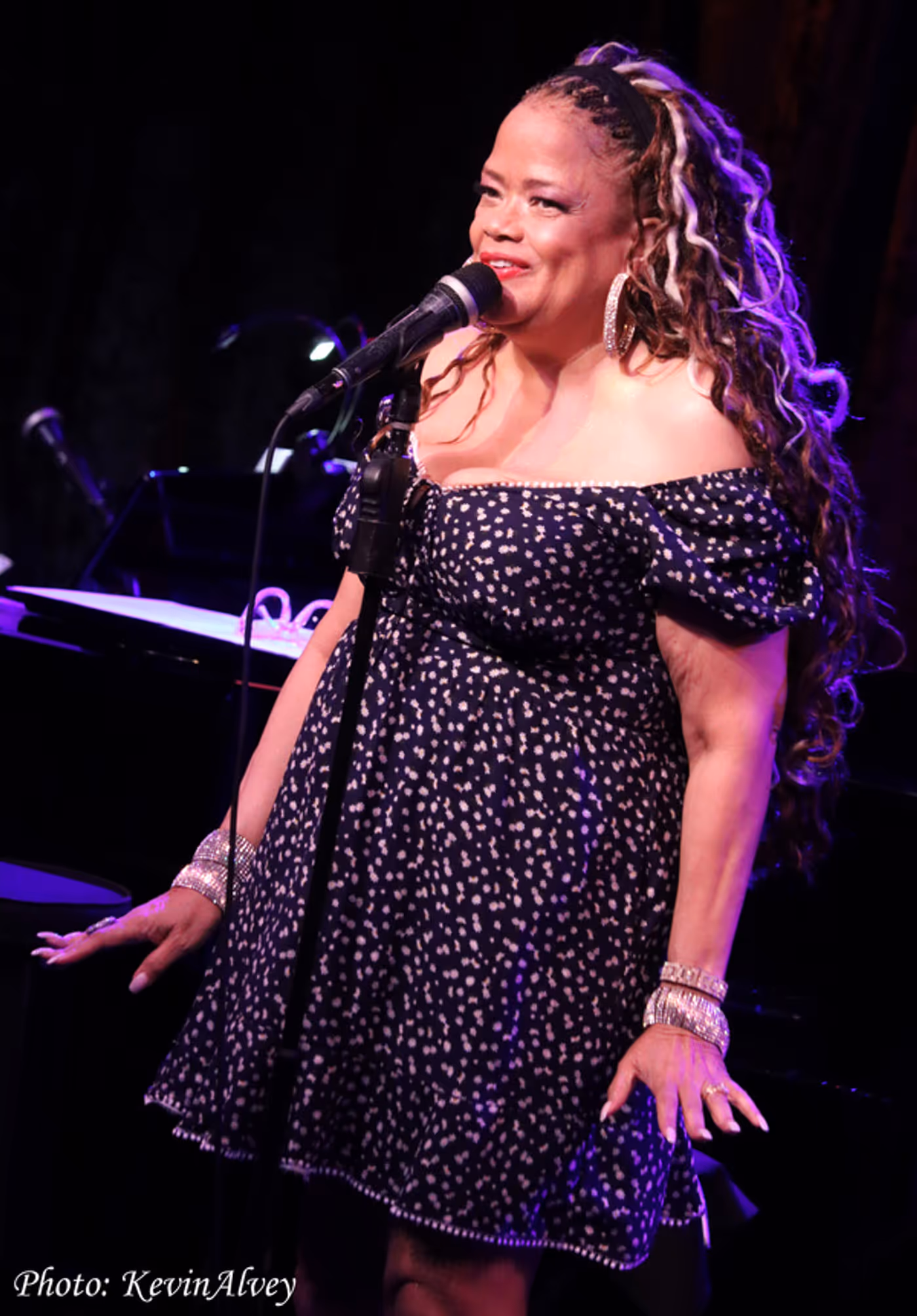 Photos: Natalie Douglas Celebrates Linda Ronstadt At Birdland Image