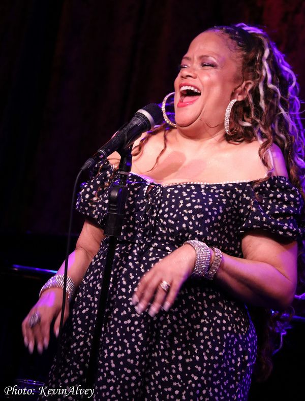 Photos: Natalie Douglas Celebrates Linda Ronstadt At Birdland — photo 5 of 15