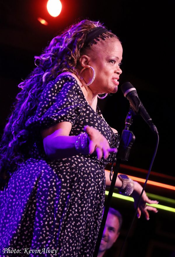 Photos: Natalie Douglas Celebrates Linda Ronstadt At Birdland — photo 13 of 15