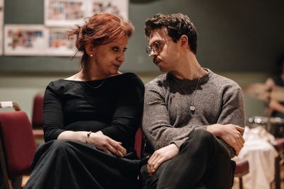 END OF THE RAINBOW. Jinkx Monsoon (Judy Garland) and Adam Filipe (Anthony). Photograp Photo