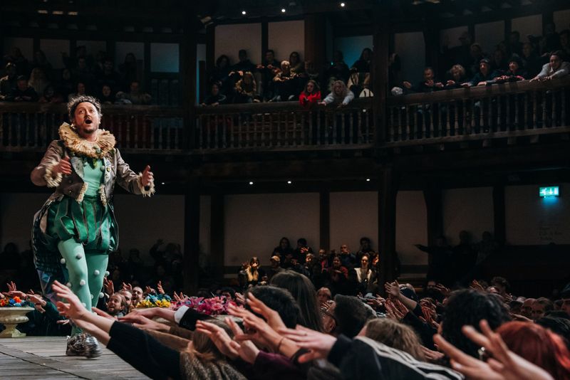 Review: A MIDSUMMER NIGHT'S DREAM, Shakespeare's Globe Image