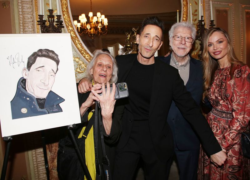 Photos: THE FEAR OF 13's Adrien Brody Receives Sardi's Portrait — photo 27 of 40