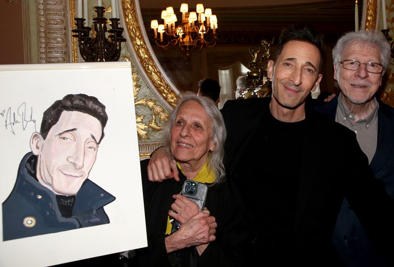 Photos: THE FEAR OF 13's Adrien Brody Receives Sardi's Portrait — photo 31 of 40