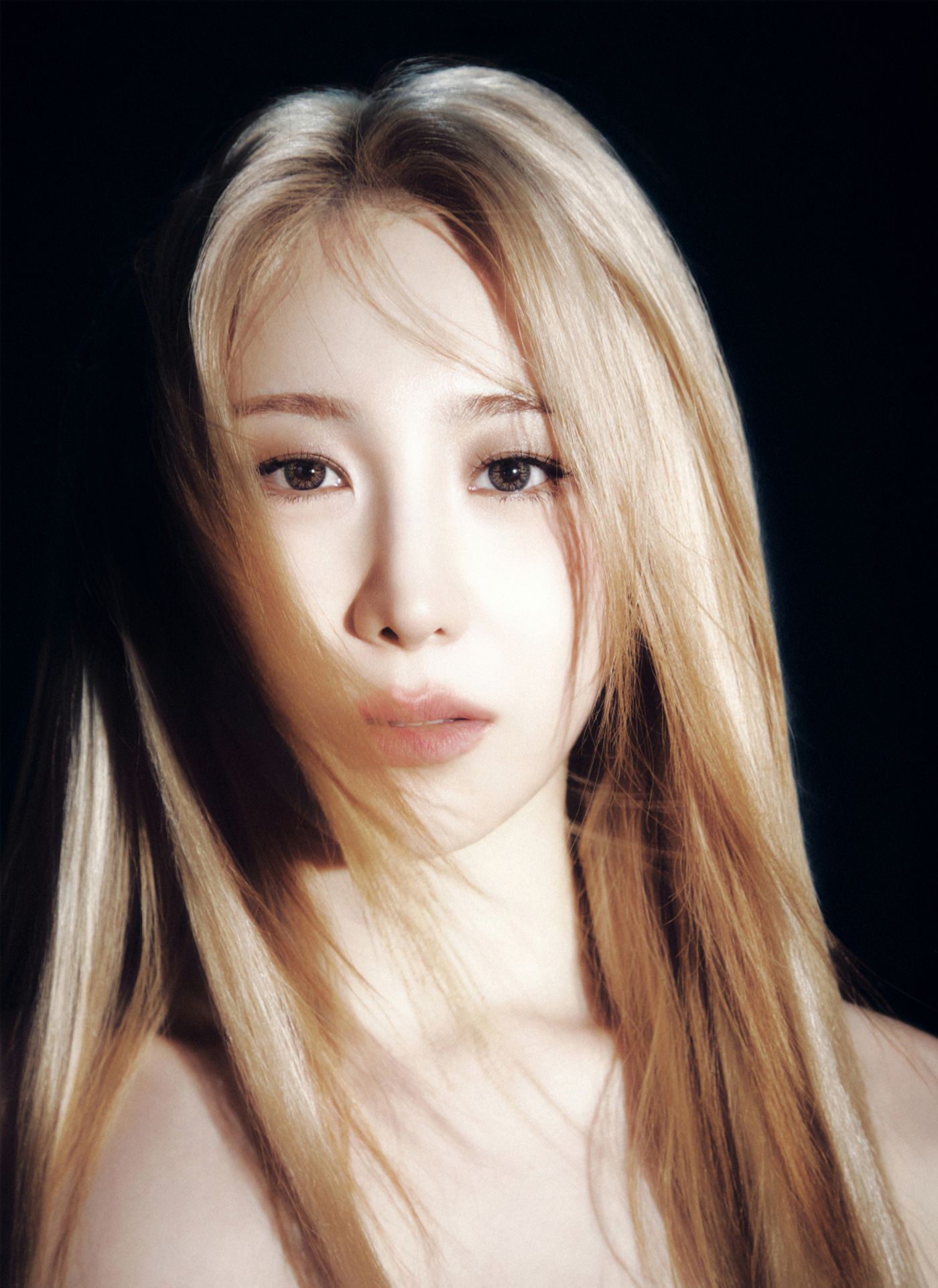 Feature: LEE CHAEYEON Finds Her Direction with 4th Mini Album Till I Die  Image