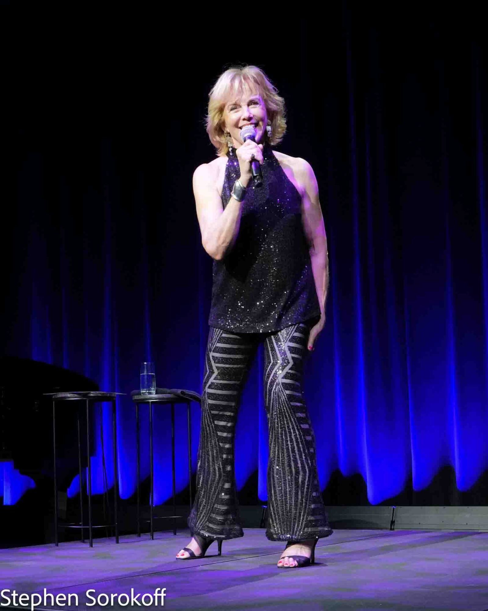 Review: Glazer Hall Welcomes Linda Purl Image
