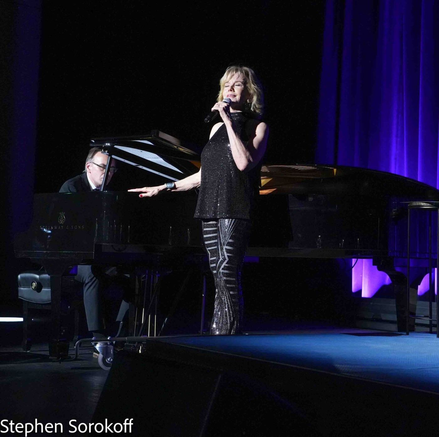 Review: Glazer Hall Welcomes Linda Purl  Image