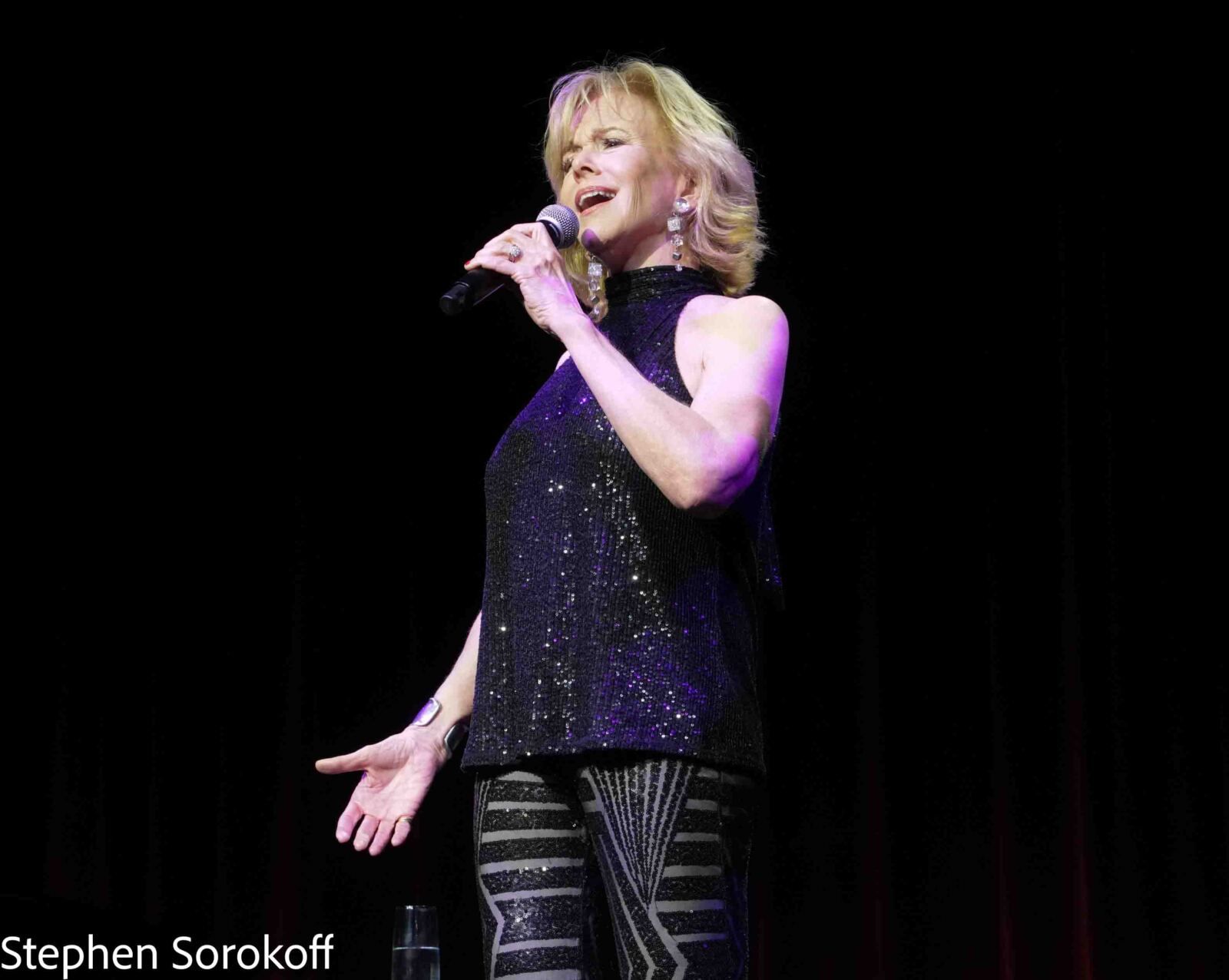 Review: Glazer Hall Welcomes Linda Purl Image
