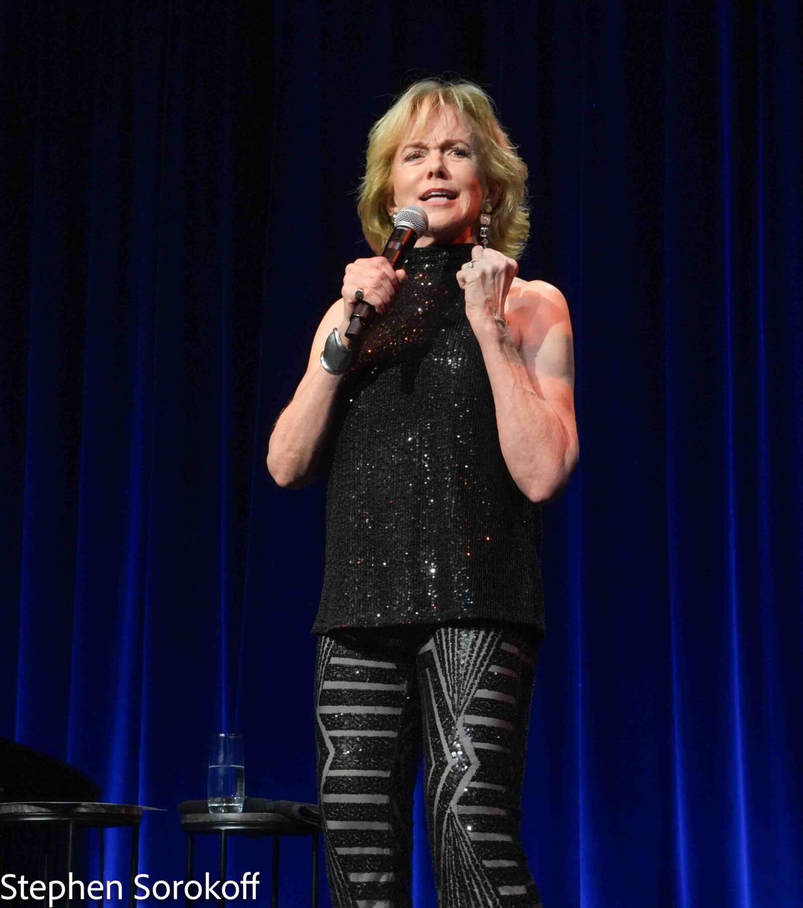 Review: Glazer Hall Welcomes Linda Purl Image