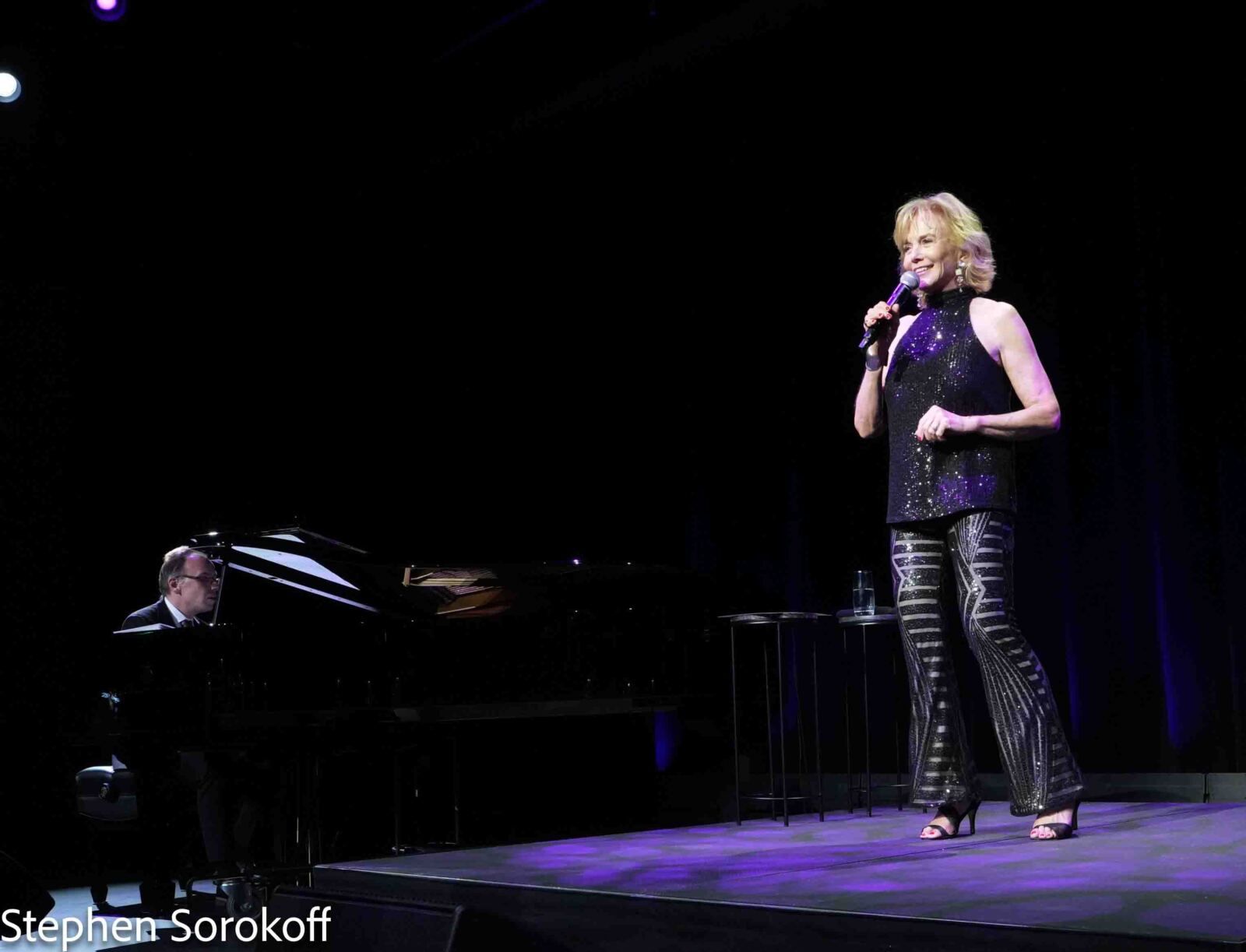 Review: Glazer Hall Welcomes Linda Purl Image