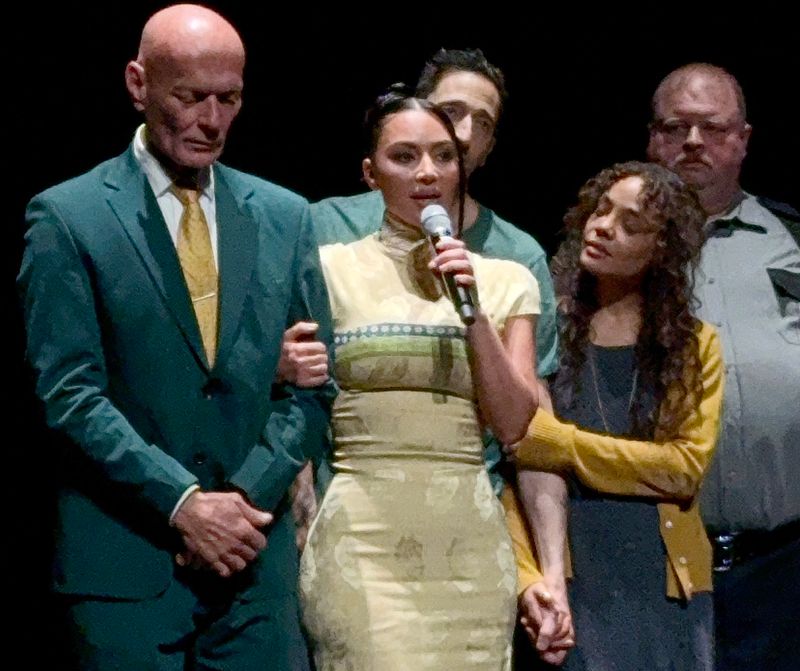 Photos: Kim Kardashian Visits THE FEAR OF 13 on Broadway — photo 10 of 10