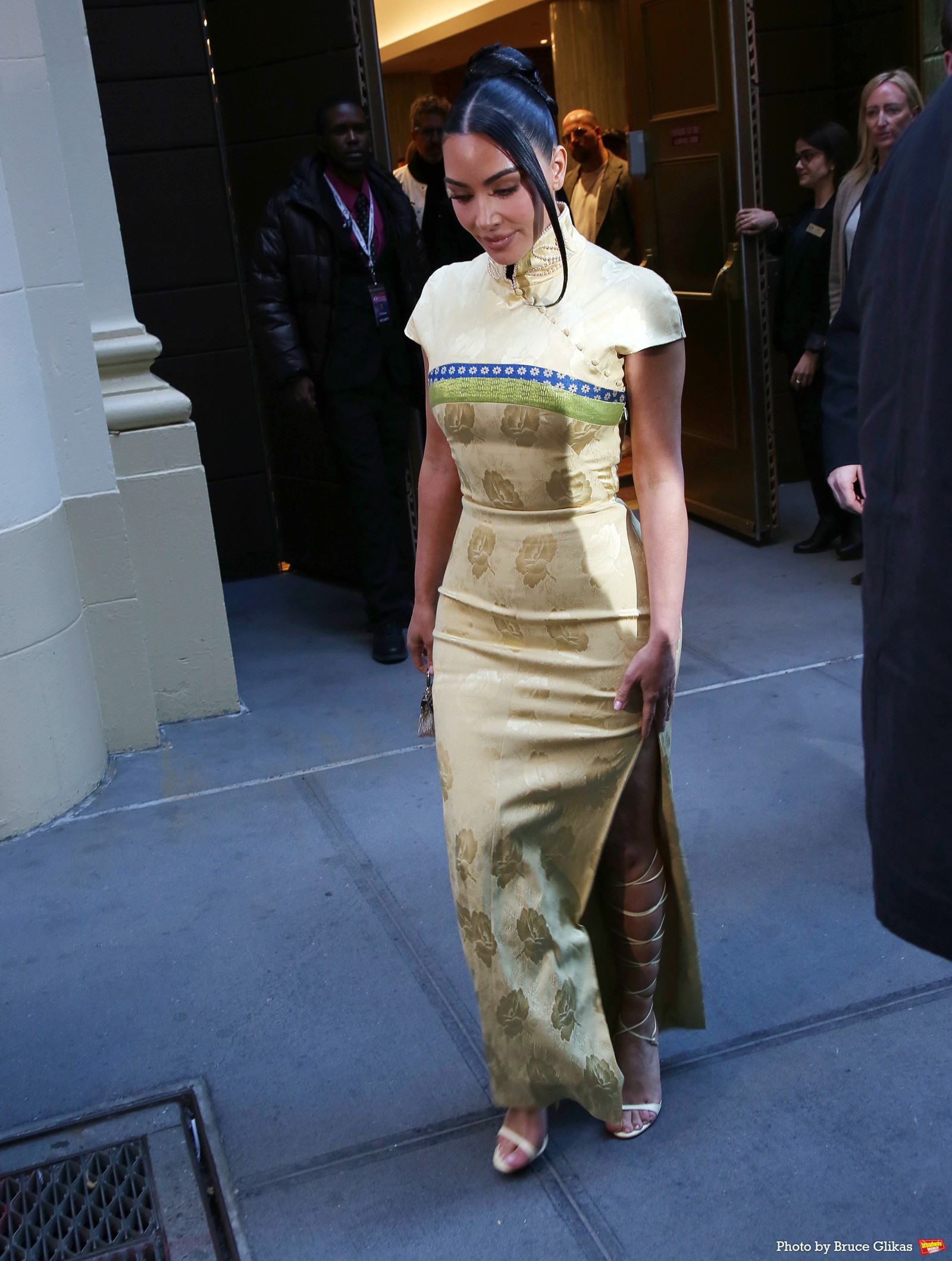 Photos: Kim Kardashian Visits THE FEAR OF 13 on Broadway — photo 5 of 10