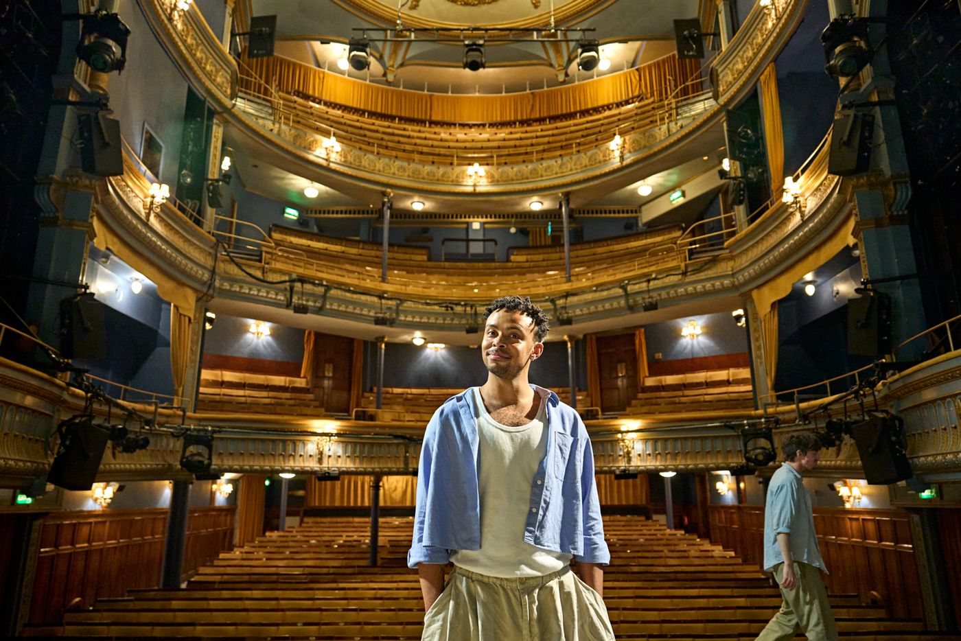 Photos: Sadie Sink, Noah Jupe, and More Behind the Scenes of ROMEO & JULIET  Image